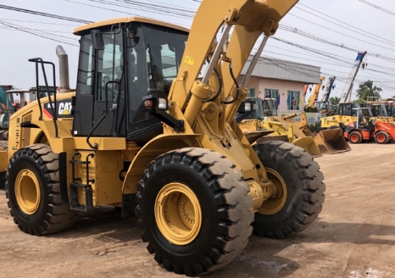 ขายรถตักล้อยาง CAT 962H นำเข้าเองจากญี่ปุ่น สภาพสวยพร้อมใช้ มีVDOการทำงานครับ