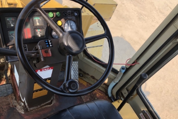 ขายรถตักล้อยาง KOMATSU WA100-1 นำเข้าเองจากญี่ปุ่น สภาพสวยพร้อมใช้ มีVDOการทำงานครับ