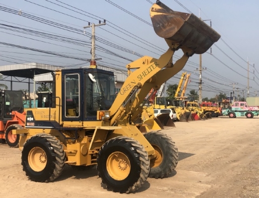 ขายรถตักล้อยาง KOMATSU WA100-1 นำเข้าเองจากญี่ปุ่น สภาพสวยพร้อมใช้ มีVDOการทำงานครับ