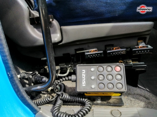 หัวเก๋ง ISUZU GIGA  สภาพแจ่ม สีฟ้าขาว