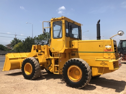 ขายรถตักล้อยาง KOMATSU WA200-1 นำเข้าเองจากญี่ปุ่น สภาพสวยพร้อมใช้ มีVDOการทำงานครับ