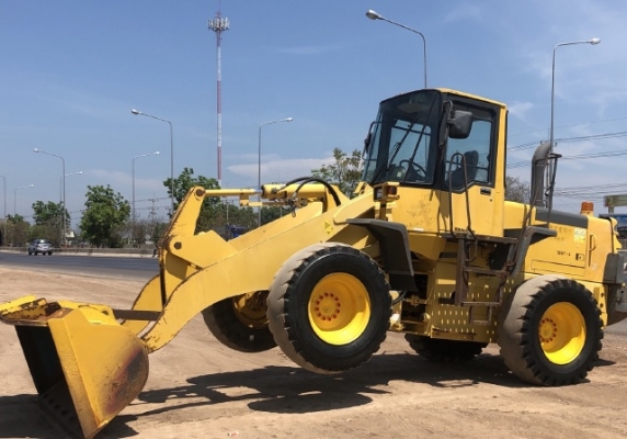 ขายรถตักล้อยาง KOMATSU WA200-3E แขนยาวพิเศษ รถนอกนำเข้าจากญี่ปุ่น สภาพสวยพร้อมใช้