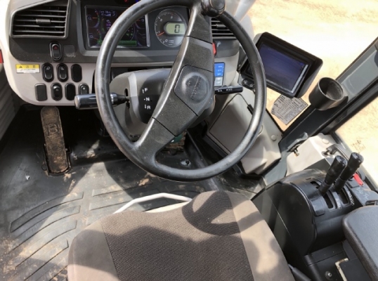 ขายรถตักล้อยาง KOMATSU WA320-7 ปี 2016 นำเข้าเองจากญี่ปุ่น สภาพสวยพร้อมใช้ มีVDOการทำงานครับ