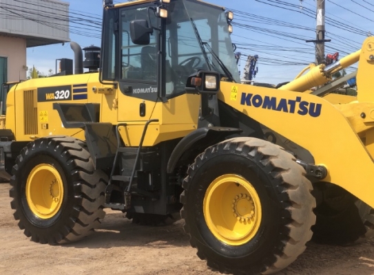 ขายรถตักล้อยาง KOMATSU WA320-7 ปี 2016 นำเข้าเองจากญี่ปุ่น สภาพสวยพร้อมใช้ มีVDOการทำงานครับ