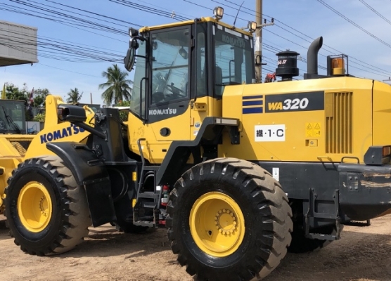 ขายรถตักล้อยาง KOMATSU WA320-7 ปี 2016 นำเข้าเองจากญี่ปุ่น สภาพสวยพร้อมใช้ มีVDOการทำงานครับ