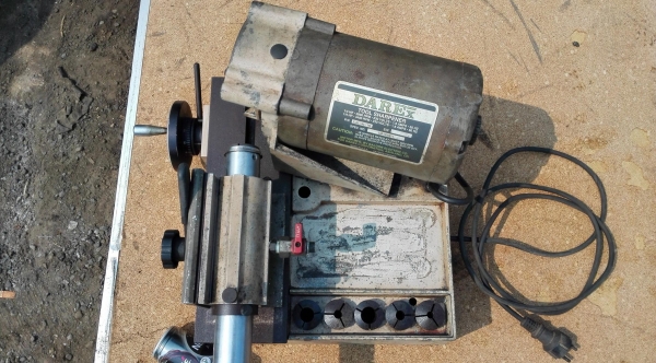 เครื่องลับดอกสว่านอเมริกา DAREX Made in USA ใช้ไฟบ้าน 2 สาย 220V พร้อมอุปกรณ์ สภาพสวยงานนอกพร้อมใช้