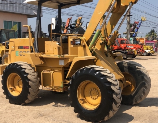 ขายรถตักล้อยาง TCM E830 นำเข้าเองจากญี่ปุ่น สภาพสวยพร้อมใช้ มีVDOการทำงานครับ