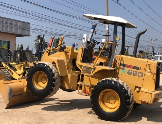 ขายรถตักล้อยาง TCM E830 นำเข้าเองจากญี่ปุ่น สภาพสวยพร้อมใช้ มีVDOการทำงานครับ