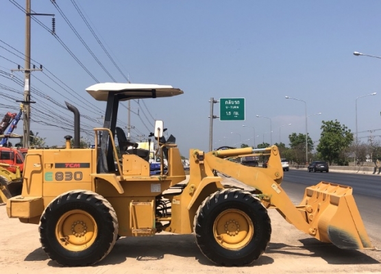 ขายรถตักล้อยาง TCM E830 นำเข้าเองจากญี่ปุ่น สภาพสวยพร้อมใช้ มีVDOการทำงานครับ