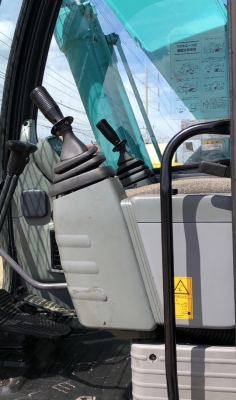 ขายรถขุด KOBELCO SK135SR หัวแม่เหล็ก นำเข้าเองจากญี่ปุ่น สภาพสวยพร้อมใช้ มีVDOการทำงานครับ