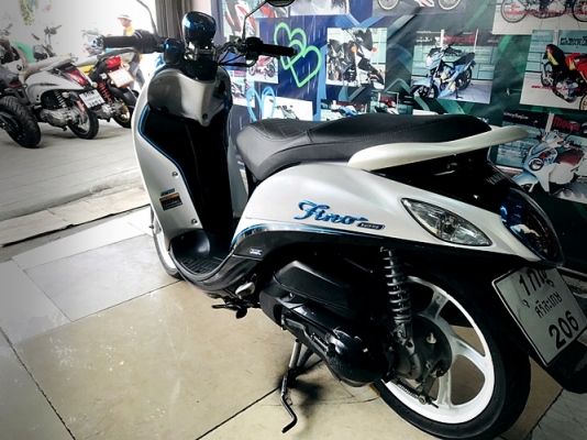 fino I 125 cc.สีขาวดำฟ้า ตัวท็อปล้อแมกซ์ เครื่องเดิมๆ 28900