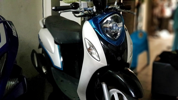 fino I 125 cc.สีขาวดำฟ้า ตัวท็อปล้อแมกซ์ เครื่องเดิมๆ 28900