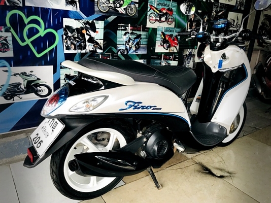 fino I 125 cc.สีขาวดำฟ้า ตัวท็อปล้อแมกซ์ เครื่องเดิมๆ 28900