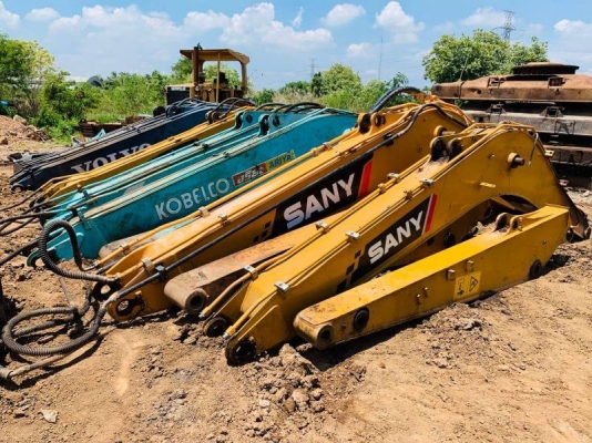 ขาย บูม อาร์ม รถแบคโฮ ทุกรุ่น กำลังมองหารุ่นไหน สอบถามได้ครับ อยู่ปทุมธานี 064-191-1112