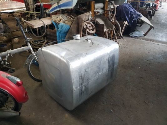 ถังน้ำมัน 400 ลิตร volvo