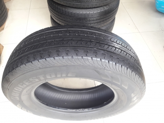 ยาง205/70/15 ปี17 BRIDGESTONE DURAVIS R611 4 เส้น ยาง205/70/15 ปี17 BRIDGESTONE DURAVIS R611 4 เส้น