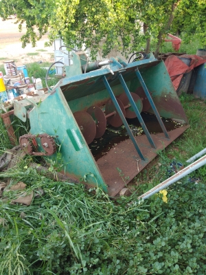 ขายเครื่องโรยขี้ไก่