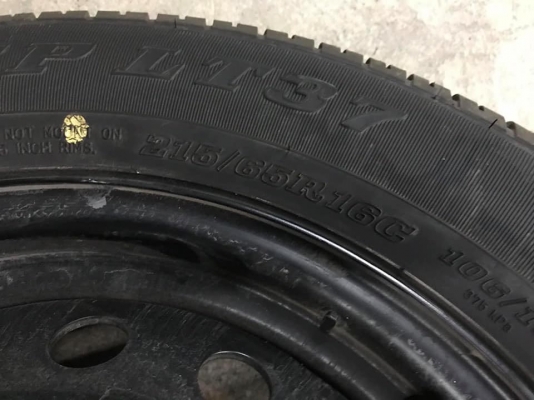 ล้อกะทะรีโว่+ยางดันรอป215/65/16ปี19 ป้ายแดง เส้นสีชัดเจน แยกหรือยกได้หมด โทร0879050181.ส่งได้ครับ