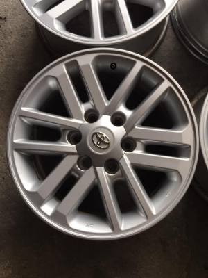 ชุดที่5 ล้อฟอจูนเนอร์17 ไม่ซ่อมคตดุ้ง มีลอยตามใช้งานเล็กน้อย สนใจโทร0879050181.ส่งได้ทั่วไทย