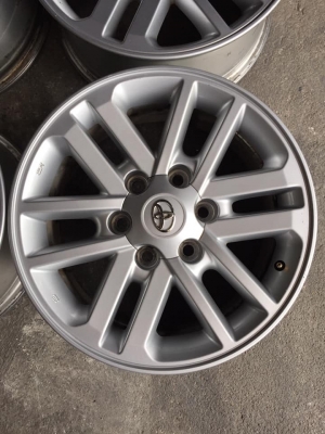 ชุดที่5 ล้อฟอจูนเนอร์17 ไม่ซ่อมคตดุ้ง มีลอยตามใช้งานเล็กน้อย สนใจโทร0879050181.ส่งได้ทั่วไทย