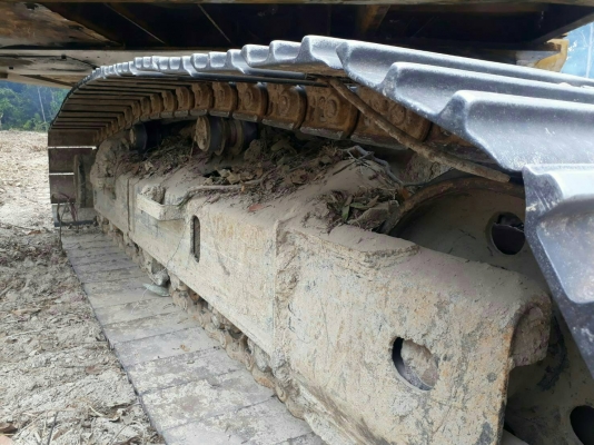 มี VDO ให้ชม.ขายดาวน์ 550000 KOMATSU PC200-7 ผ่อนต่อ 43800 x 31 = 1357800 รวม 1907800 ไมล์ 9450 ชม.