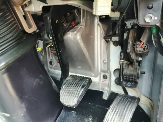 ขายค่ะ 6ล้อ HINO FC9J 175แรงEURO3 ปี59 ติดเครนUNIC 3.30Tซักสามปอก กระบะกว้าง2.45เมตร ยาว6.10เมตรวัดจากใน กระบะเปิดข้างได้ทุกทาง รถสวยเครื่องดี เครนทำงานดีปกติ แอร์ก็เย็น รถพร้อมใช้งานค่ะ