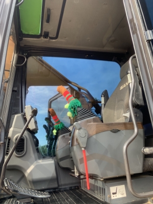 ขาย 1,180,000 บาท  SANY  SY205C  ปี 57 12,xxx ชั่วโมง เครื่องดี ปั้มแรง ไฟฟ้าครบ เอวแน่น ช่วงล่างสวย แอร์หนาว เอกสารเล่มทะเบียน. สภาพป้ายแดงมามือเดียว รถพร้อมใช้งาน   รถอยู่  นครปฐม โทร 0626426323