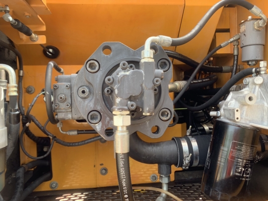 ขาย 1,180,000 บาท  SANY  SY205C  ปี 57 12,xxx ชั่วโมง เครื่องดี ปั้มแรง ไฟฟ้าครบ เอวแน่น ช่วงล่างสวย แอร์หนาว เอกสารเล่มทะเบียน. สภาพป้ายแดงมามือเดียว รถพร้อมใช้งาน   รถอยู่  นครปฐม โทร 0626426323