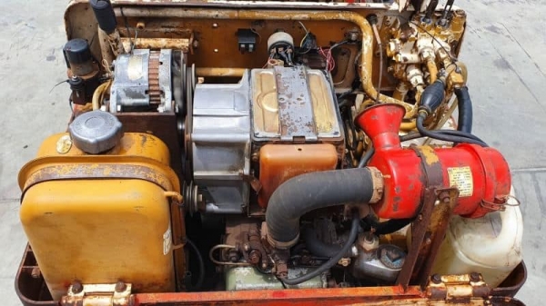 SK04 ราคา 125,000 บาทตักยก0.8ตันคิวยกสูง2.5เมตร        รถขับเคลื่อน4ล้อ  ระบบเกียทอกร  ถนอกเพื่งนำเข้ามายังไม่เคยใช้งานในเมืองไทยเลย   รุ่นใหม่ขายถูกๆๆรุ่นใหม่ เอกสารอินวอยล์  เครื่องดีเซล  2สูบ2D94   รถแรงประหยัดนำมัน สนใจโทร  081-989-1989 หรั่งครับ