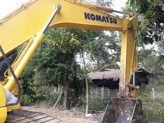 ขายดาวน์ KOMATSU PC200-8 MO สภาพสวยค่ะ