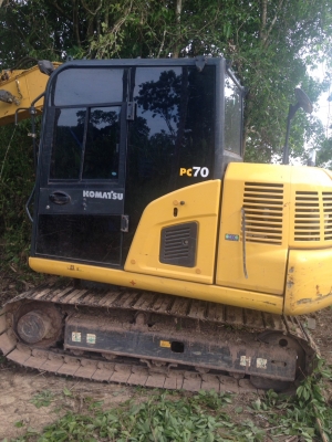 ขายดาวน์!! Komatsu PC70-8 ไมล์ ชม.2,800 ขายดาวน์!! Komatsu PC70-8 ไมล์ ชม.2,800