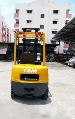 ขายรถยกโฟร์คลิฟท์ยี่ห้อTCM ดีเซล 2.5ตัน เสาสูง4เมตร