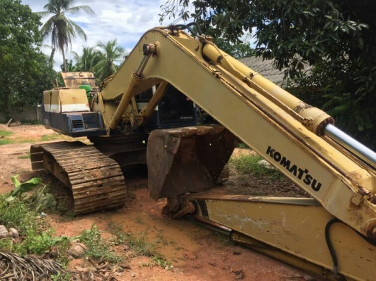 ขายแบคโฮKOMATSU PC200-5 ไม่มีเอกสารไฟเต็มซีเรียล60,000กว่าราคา 420,000 ขายแบคโฮKOMATSU PC200-5 ไม่มีเอกสารไฟเต็มซีเรียล60,000กว่าราคา 420,000