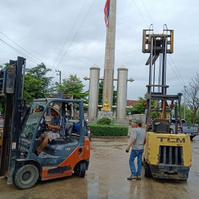 รถโฟล์คลิฟท์ tcm 3.6 ตันเครื่องยนต์ดีเซลเสาสูง 4.5 เมตรสไลค์แผงงา