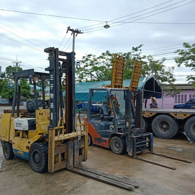 รถโฟล์คลิฟท์ tcm 3.6 ตันเครื่องยนต์ดีเซลเสาสูง 4.5 เมตรสไลค์แผงงา