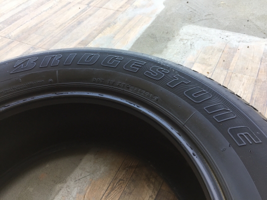 265-60-18 ปี 15 ยาง Bridgestone 2 เส้น 1000 พร้อมใส่ ยางสวยไม่บวมไม่กินข้าง ดอกยางเหลือเยอะเอาไปวิ่ง 265-60-18 ปี 15 ยาง Bridgestone 2 เส้น 1000 พร้อมใส่ ยางสวยไม่บวมไม่กินข้าง ดอกยางเหลือเยอะเอาไปวิ่ง