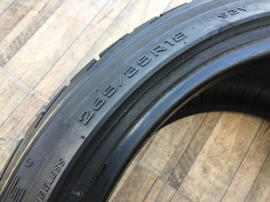 265-35-18 ปี 15 ยาง Triangle 2 เส้น 1600 พร้อมใส่ ยางสวยไม่มีปะไม่บวมไม่กินข้าง ดอกยางเหลือเยอะเอาไปวิ่งกันใด้อีกยาวค่ะ