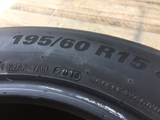 195-60-15 ปี 16 ยาง Kumho 2 เส้น 700 พร้อมใส่ ยางสวยไม่มีปะไม่บวมไม่กินข้าง ดอกยางเหลือเยอะเอาไปวิ่งกันใด้อีกยาวค่ะ