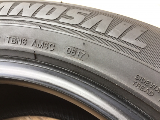 235-55-17 ปี 17 ยาง LANDSAIL 4 เส้น 3000 พร้อมใส่ ยางสวยไม่บวมดอกยางเหลือเยอะเอาไปวิ่งกันใด้อีกยาวค่ 235-55-17 ปี 17 ยาง LANDSAIL 4 เส้น 3000 พร้อมใส่ ยางสวยไม่บวมดอกยางเหลือเยอะเอาไปวิ่งกันใด้อีกยาวค่