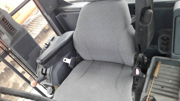 ขายรถเกรดจอนเดียร์ 670Gใช้งานพันกว่า ชม.เอกสารเล่มทะเบียนราคา 2,800,000