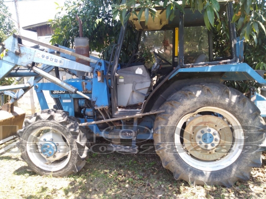 ขายด่วน Ford 3090 รถนอก ใช้ตักมันใส่16ล้อ ใส่เครื่อง3สูบ ยางดี2เพลา หาง7 รถพร้อมใช้งาน เพียง 255000 บาท