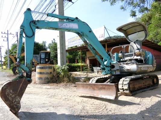 KOBELCO SK030 ขนาดPC-30 <มีVDOให้ชม>คอลโทนสั้นปั๊มนิ้ว รถเก่านอกมีเอกสาร☎️ติดต่อ 085-5632278<ราคาต่อรองได้>