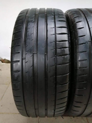 ยาง​ Michelin​ 215​ 45​ 17 ปลายปี18 ดอกเต็ม​ ไม่มีปะ ใช้ยาว​ ราคาไม่​แพง​