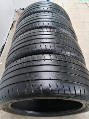 ยาง​ Michelin​ 215​ 45​ 17 ปลายปี18 ดอกเต็ม​ ไม่มีปะ ใช้ยาว​ ราคาไม่​แพง​