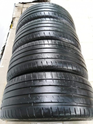 ยาง​ Michelin​ 215​ 45​ 17 ปลายปี18 ดอกเต็ม​ ไม่มีปะ ใช้ยาว​ ราคาไม่​แพง​