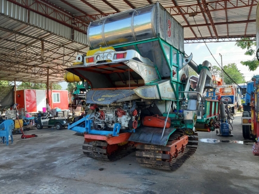 ขาย370.000บาท รถเกี่ยวข้าวอุ้ม2ตัน รถอู่ ต.เจริญการช่าง สภาพยังสวย ใช้งานมาน้อย