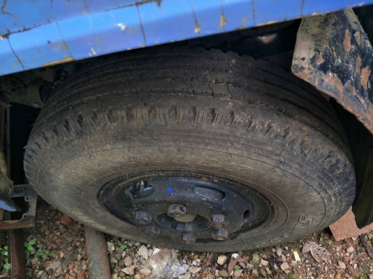 ขายรถบรร6ล้อดั้มพ์ISUZU 115 แรงม้าเฟืองท้าย145เกียร์สั้นพวงมาลัยเพาเวอร์เล่มพร้อมโอนราคา 160,000