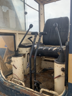 ขาย pc60-3 พร้อมใช้งาน เครื่องปั๊มดี เอวแน่น ใส่กระจกให้ครบๆ