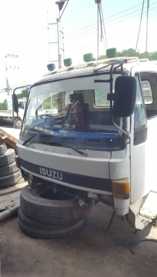 ร็อคกี้คานสวยของครบๆมีผุพื้นนิดหน่อยตัวดีดกันชนมีให้ครับพร้อมวาง 063-190-3017 (ตั๋น)