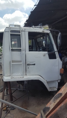 ร็อคกี้คานสวยของครบๆมีผุพื้นนิดหน่อยตัวดีดกันชนมีให้ครับพร้อมวาง 063-190-3017 (ตั๋น)